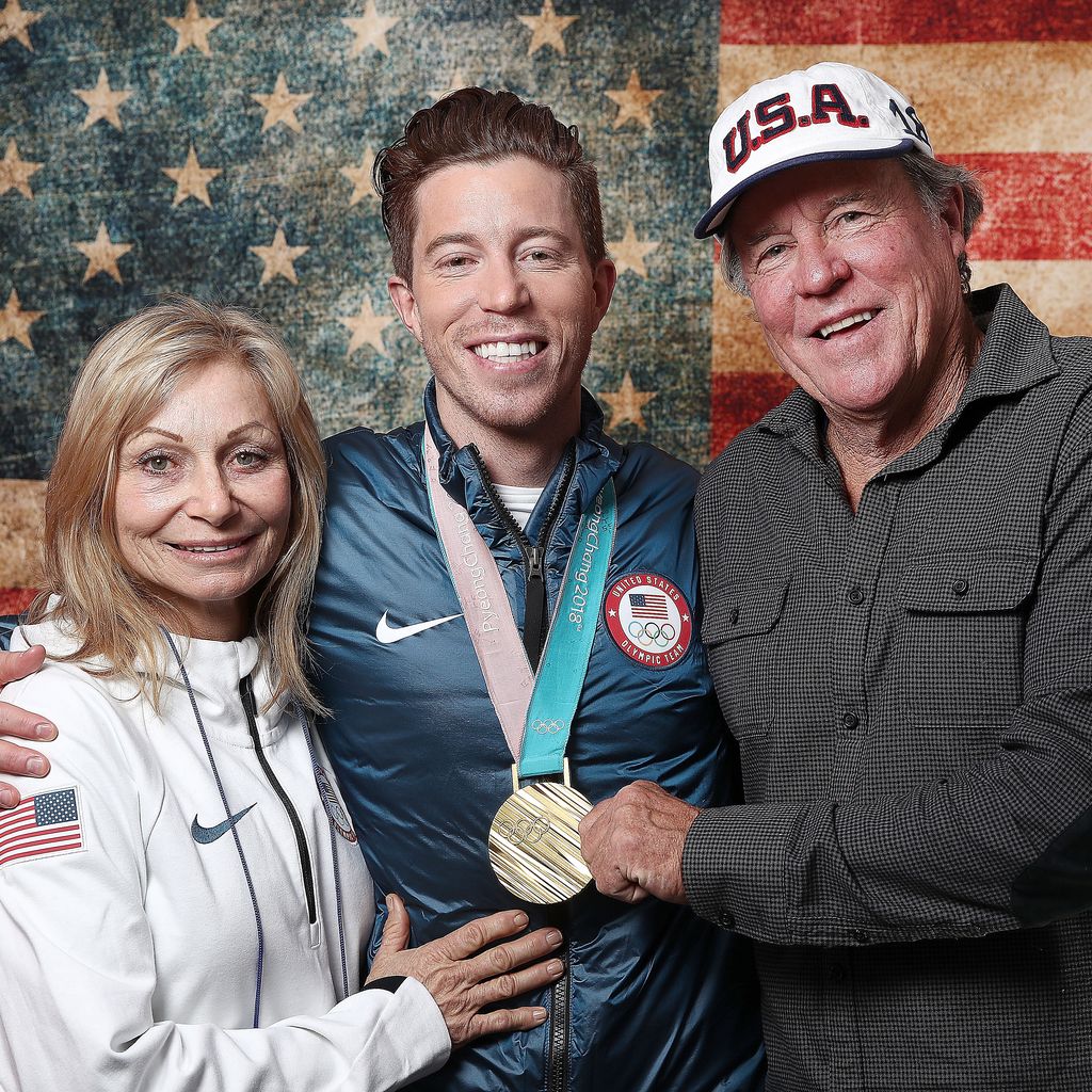 Shaun White mit seinen Eltern Cathy und Roger im Februar 2018