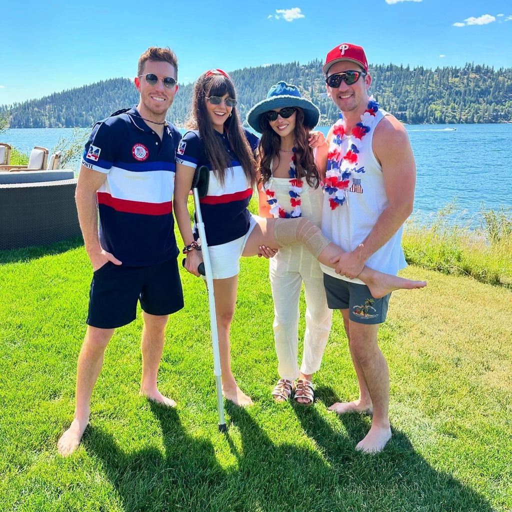 Shaun White, Nina Dobrev, Keleigh Teller und Miles Teller am 4. Juli 2024
