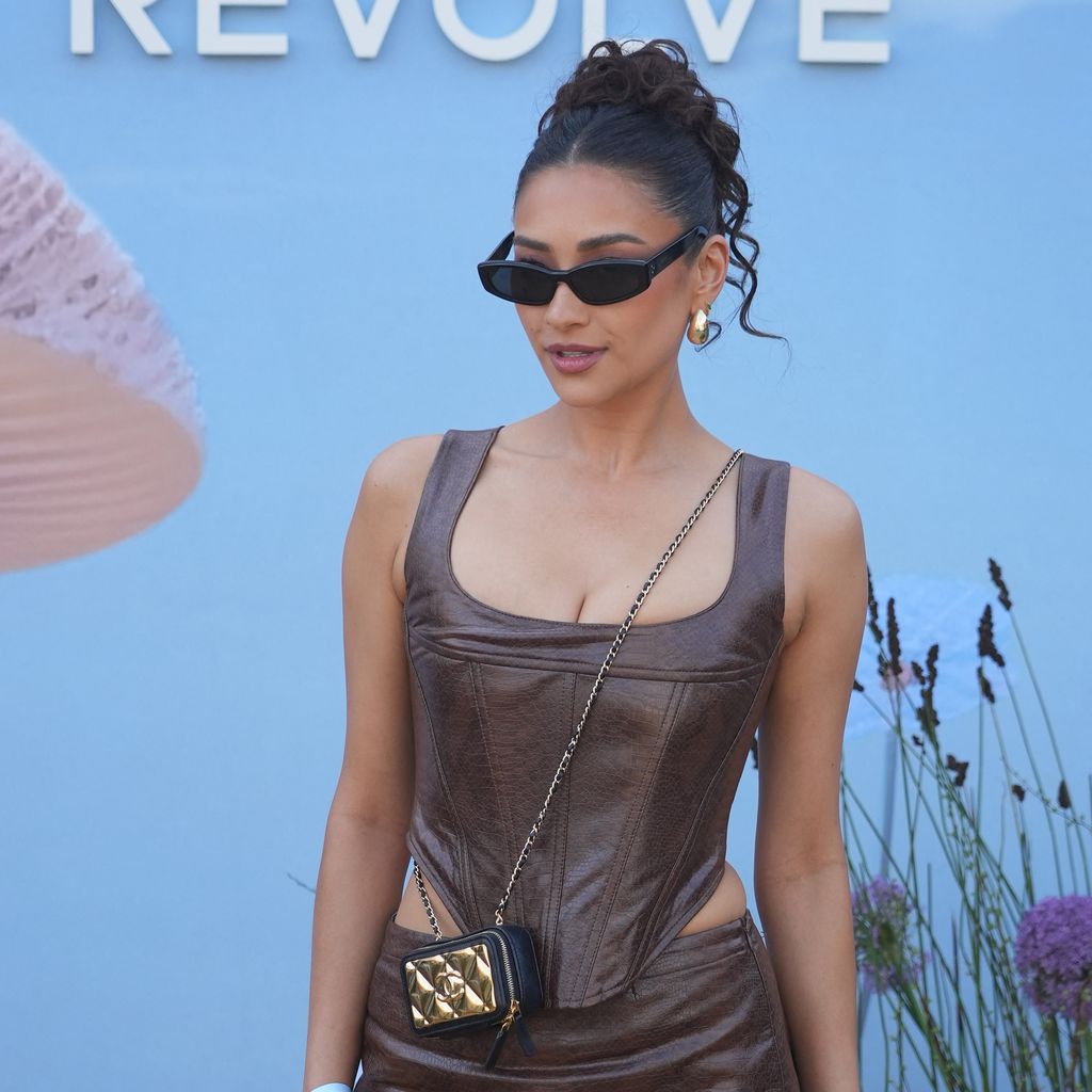 Shay Mitchell auf dem Coachella-Festival 2023