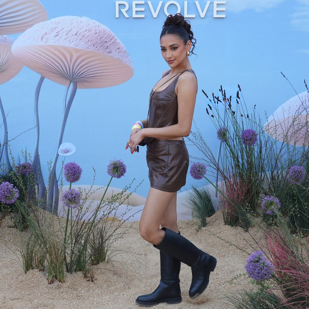 Shay Mitchell auf dem Coachella-Festival 2023