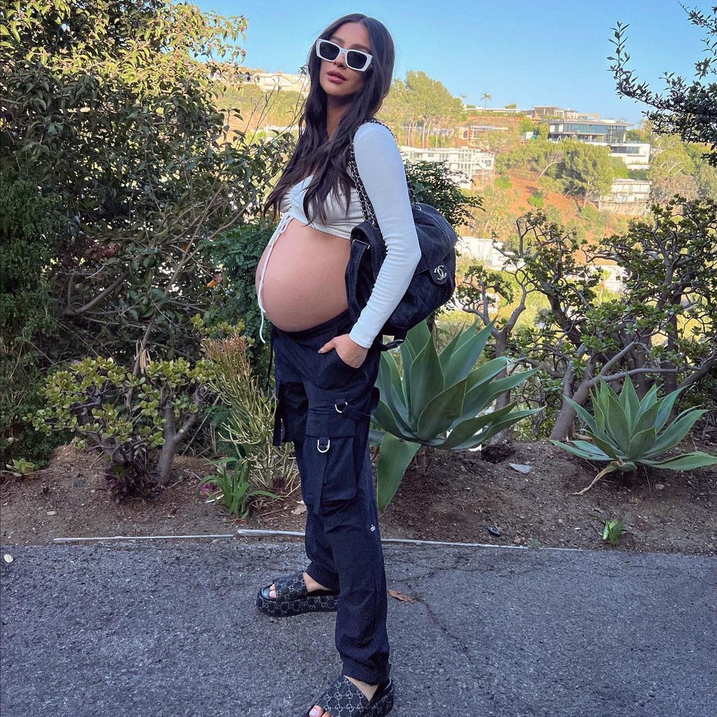 Schauspielerin Shay Mitchell im April 2022