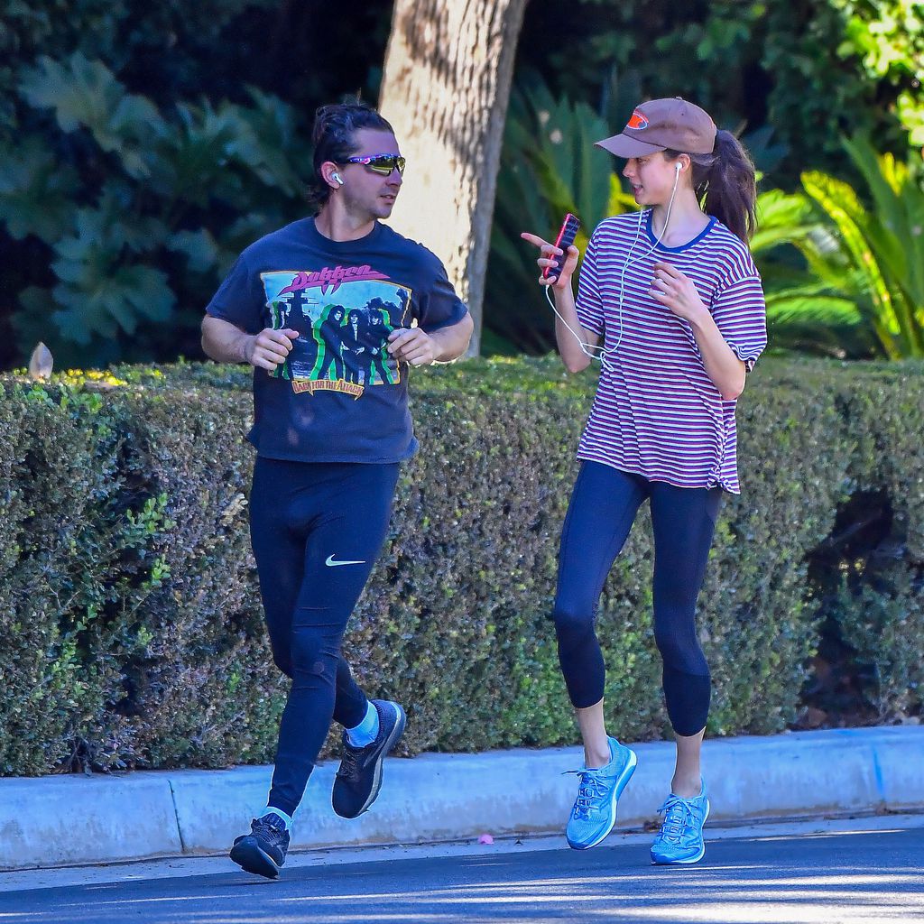 Shia LaBeouf und Margaret Qualley in Pasadena im Dezember 2020