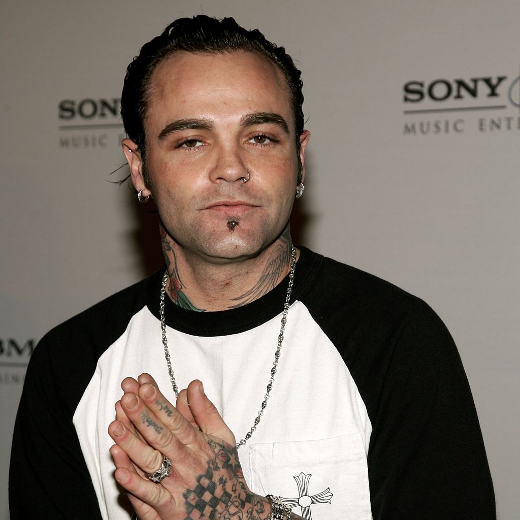 Shifty Shellshock, Sänger