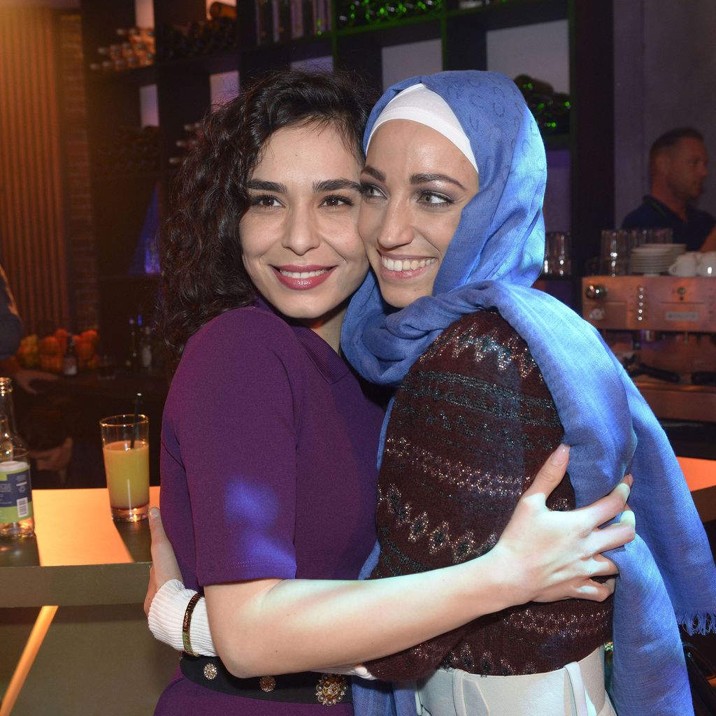 Shirin (Gamze Senol) und Nazan (Vildan Cirpan) bei GZSZ