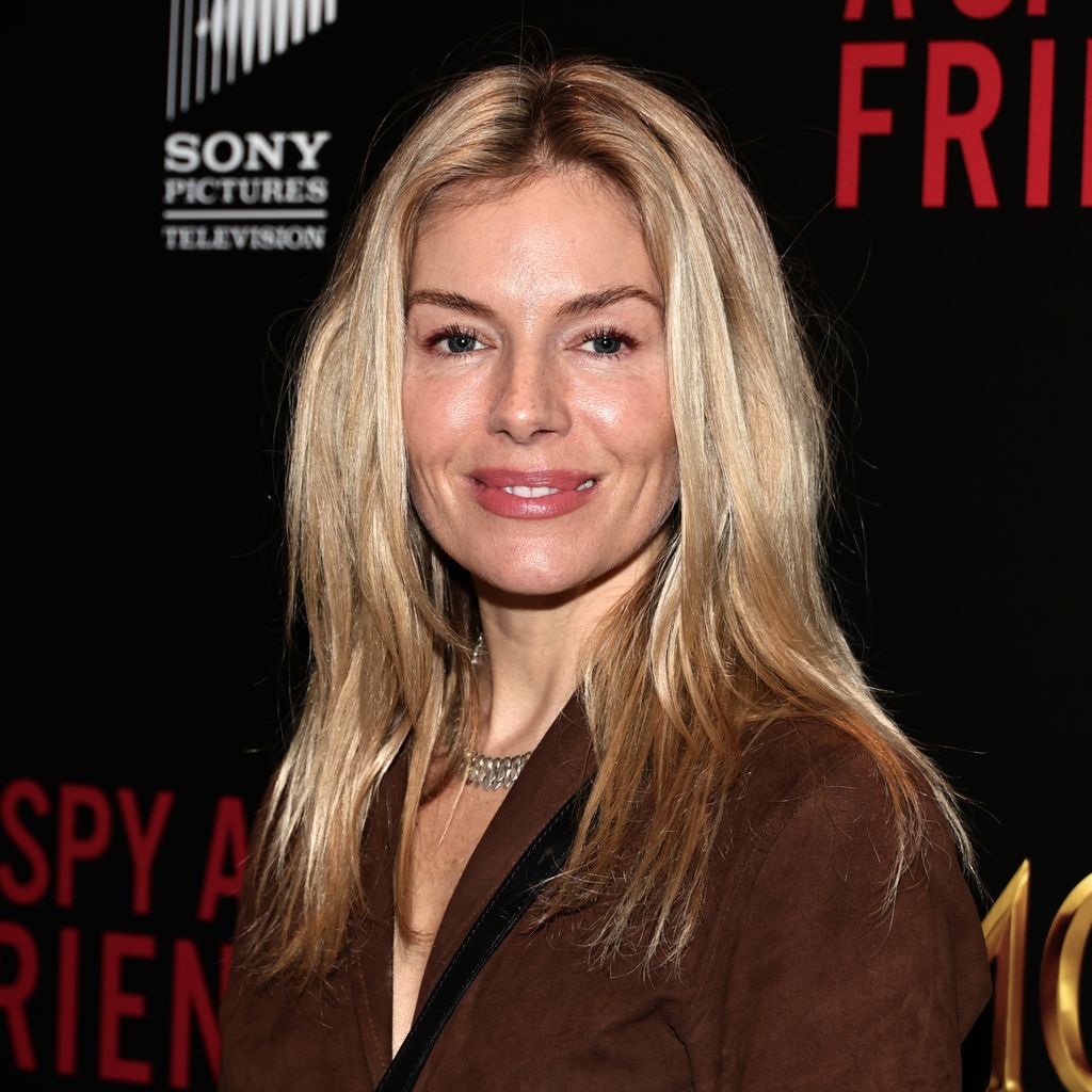 Sienna Miller bei der Premiere von "A Spy Among Friends"