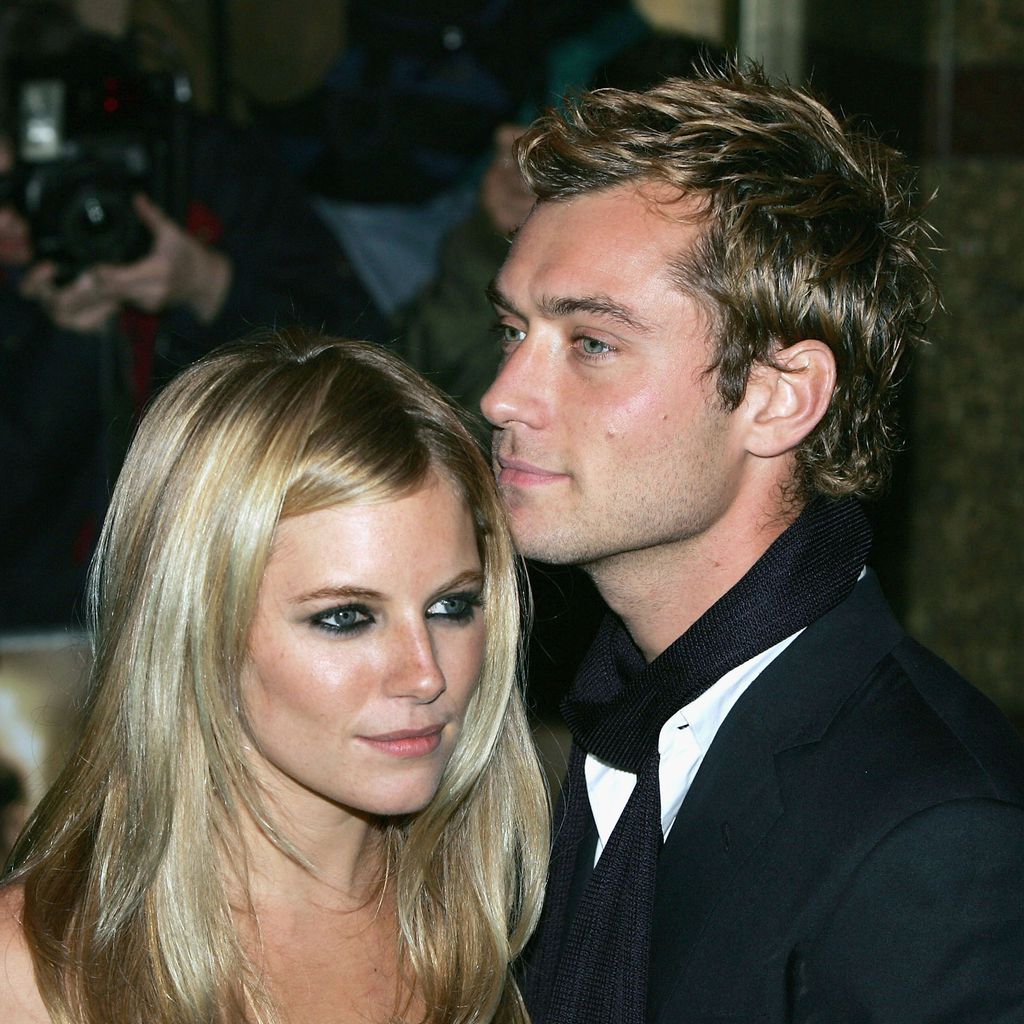 Sienna Miller und Jude Law in London, 2004