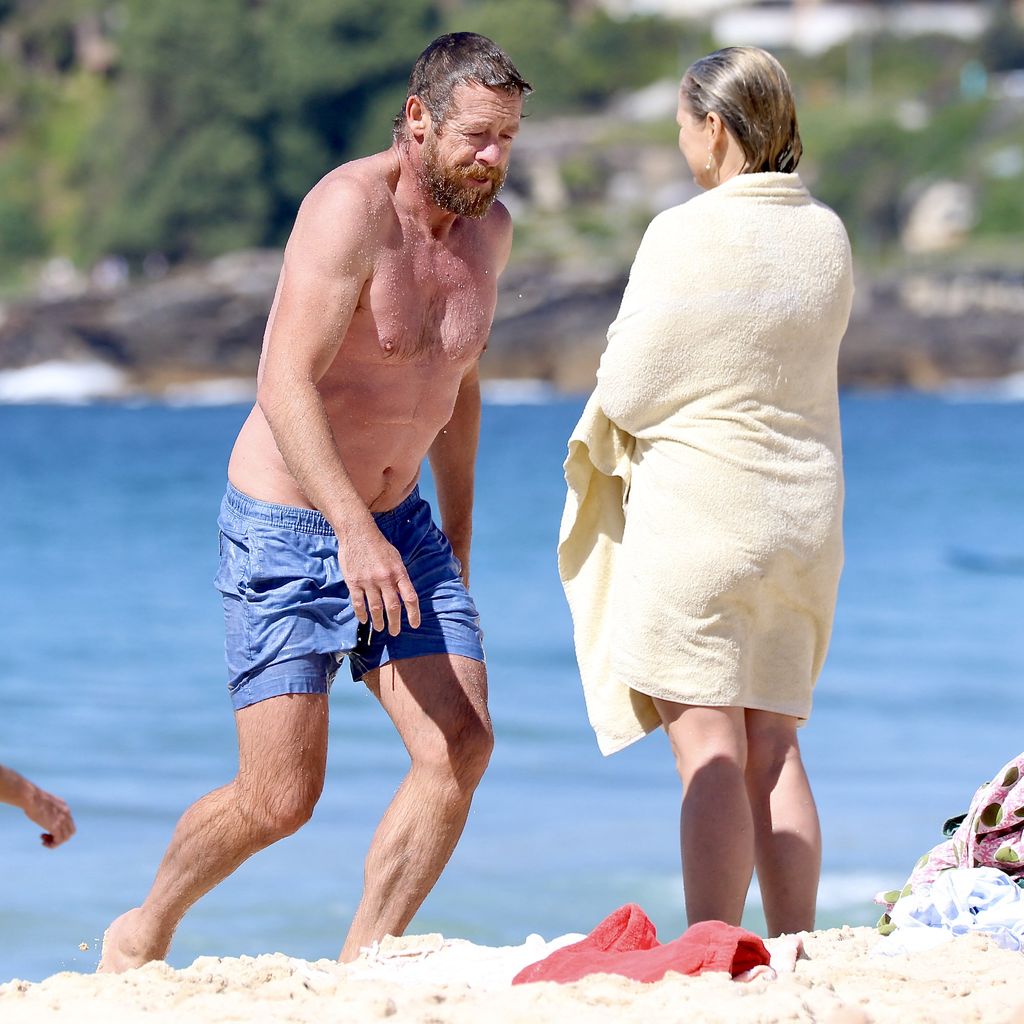 Simon Baker und Laura May Gibbs