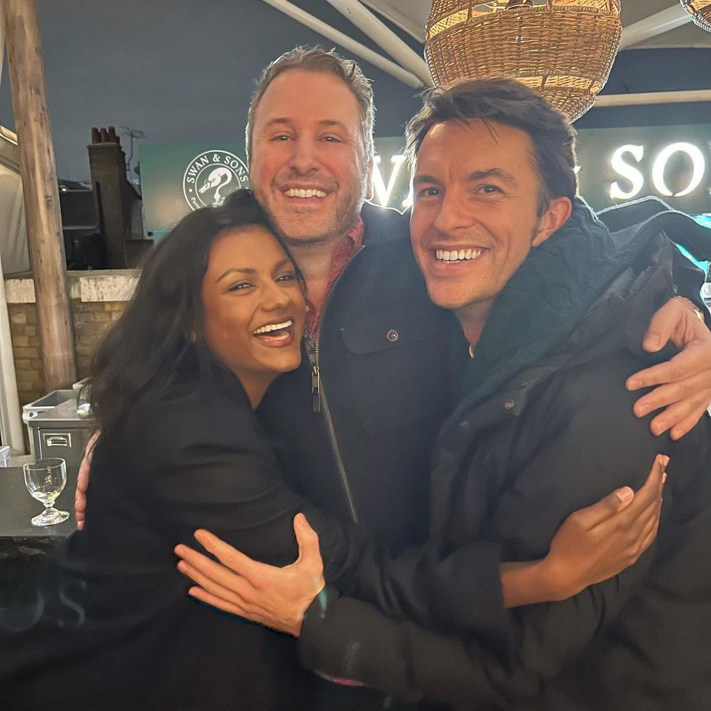 Simone Ashley, Chris Van Dusen und Jonathan Bailey