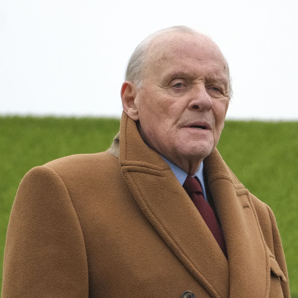Sir Anthony Hopkins bei Dreharbeiten in England im Februar 2025