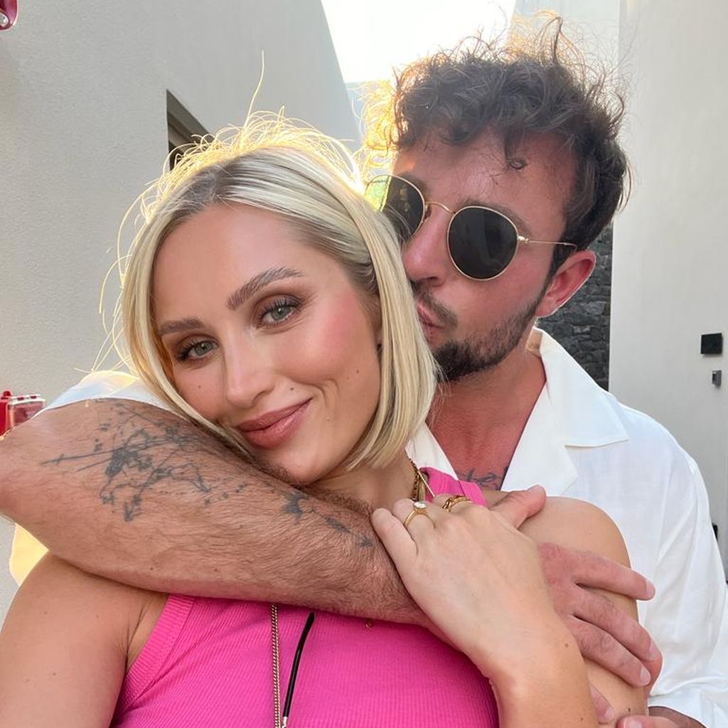 Sissi Hofbauer und Benjamin Melzer auf Santorini, Griechenland
