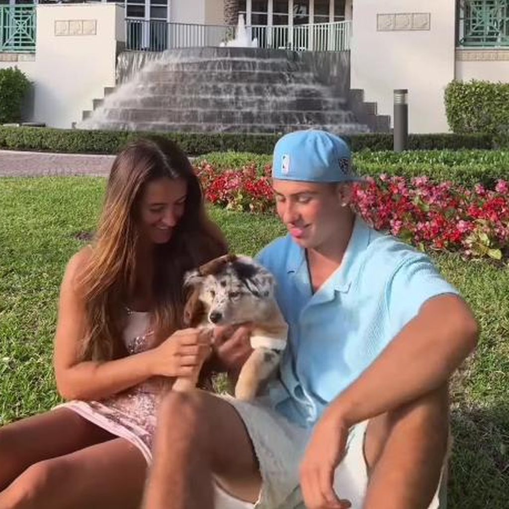 Smilla Eckerle und Daymian Weiß mit ihrem Hund