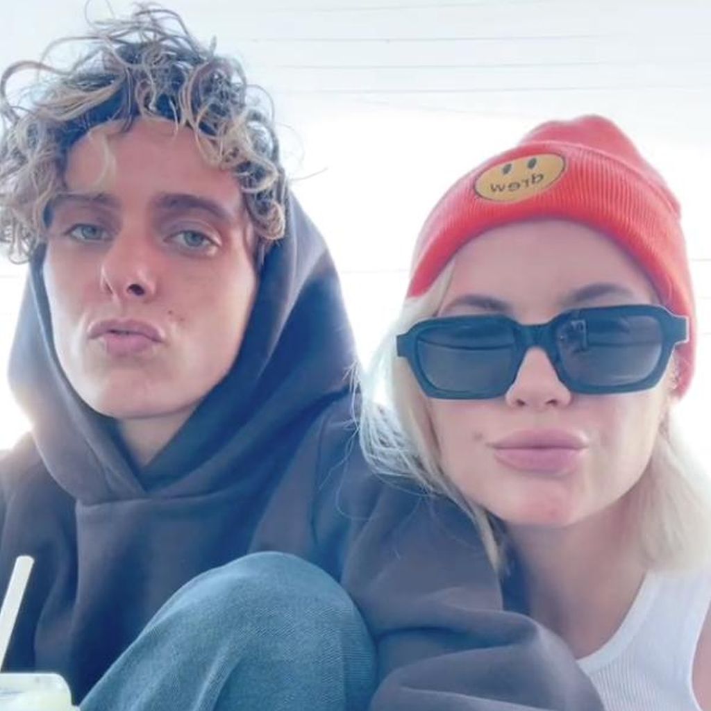 Sofia Malamute und Ashley Benson im November 2022