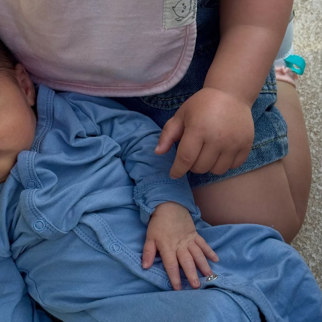 Baby Henry mit seiner Schwester Eloise, 2026