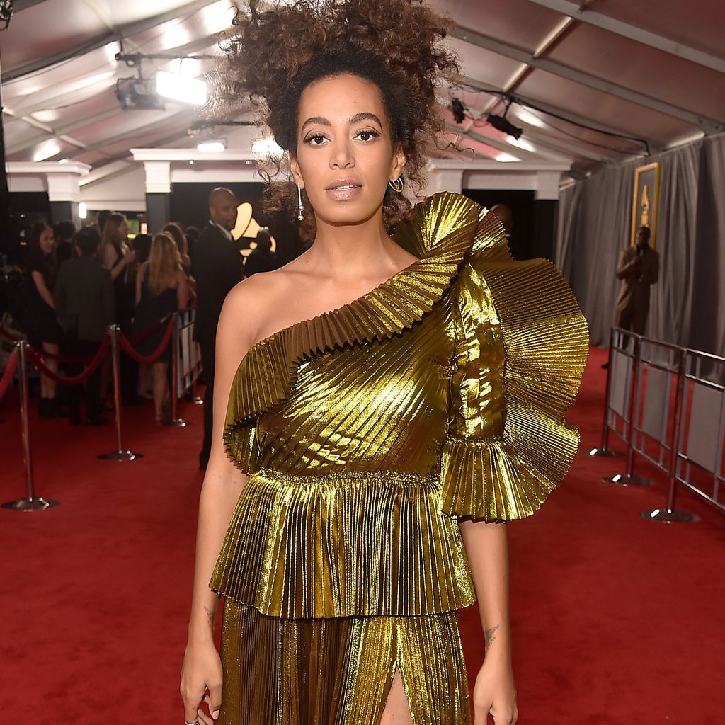 Solange Knowles auf dem roten Teppich der Grammy Awards