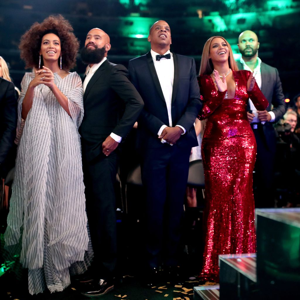 Solange Knowles, Alan Ferguson, Jay-Z und Beyoncé bei den Grammy Awards