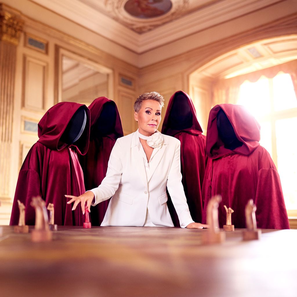Sonja Zietlow, Moderatorin von "Die Verräter – Vertraue Niemandem!"