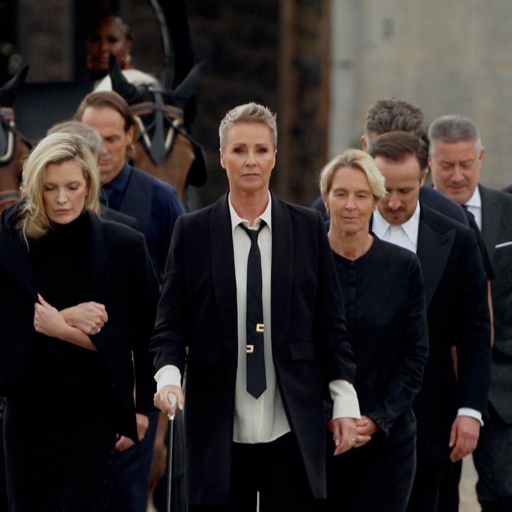 Sonja Zietlow und der Cast von "Die Verräter – Vertraue Niemandem!", 2025