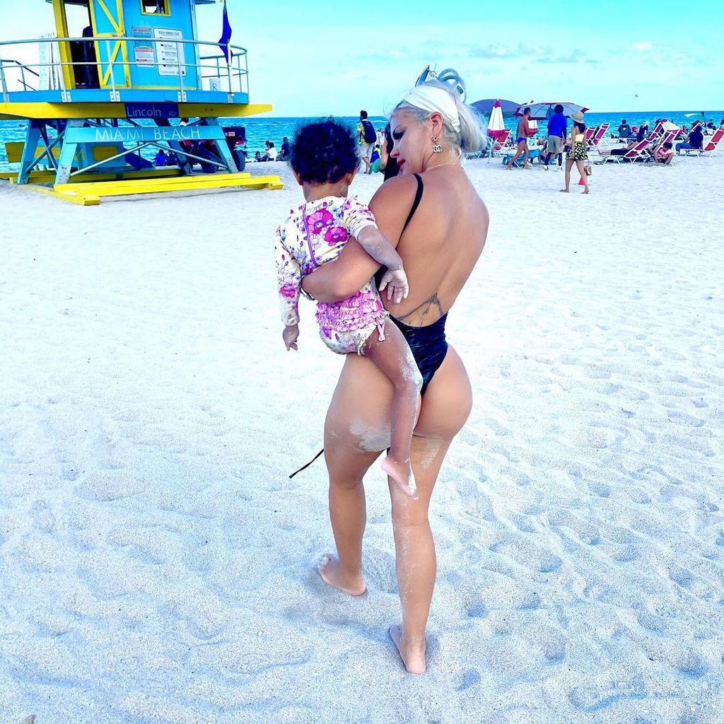 Sophia Vegas mit ihrer Tochter Amanda