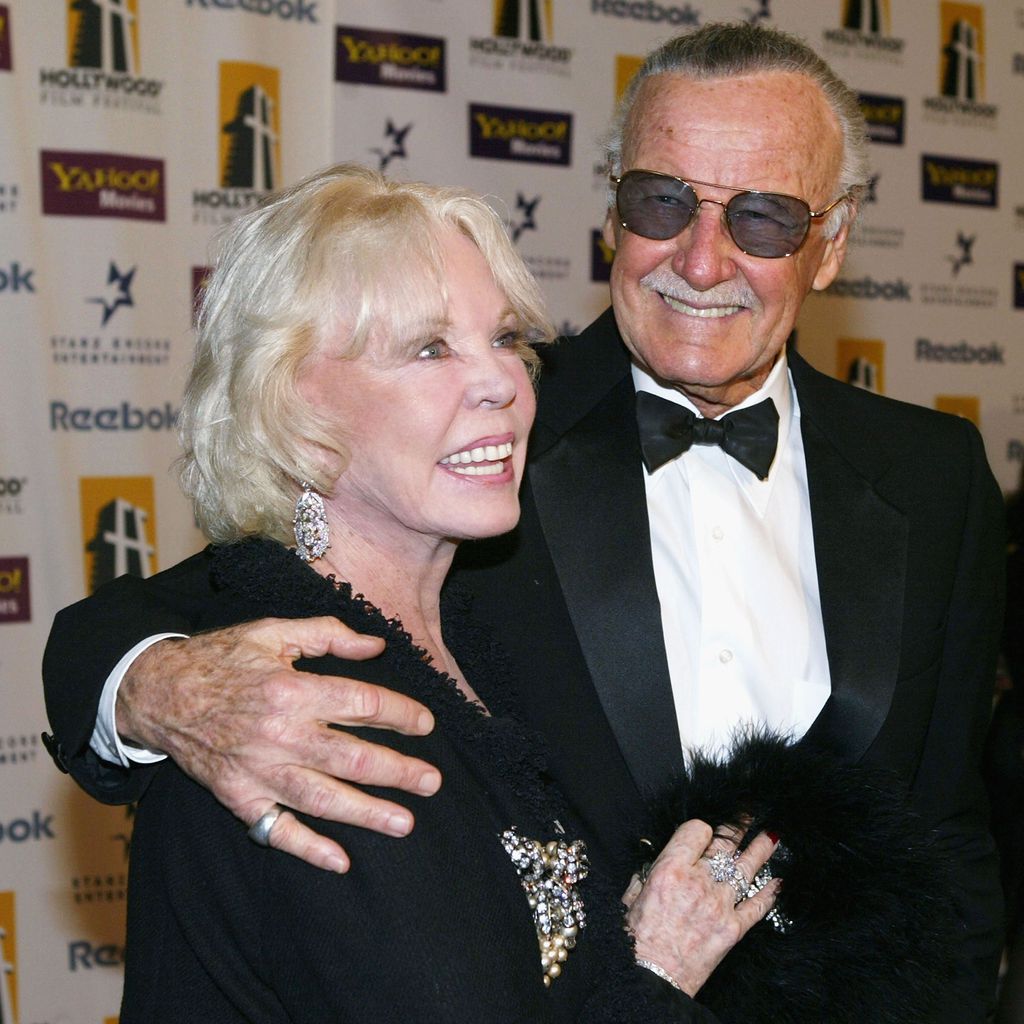 Stan Lee mit seiner Frau Joan Lee (†) 2004 in Beverly Hills