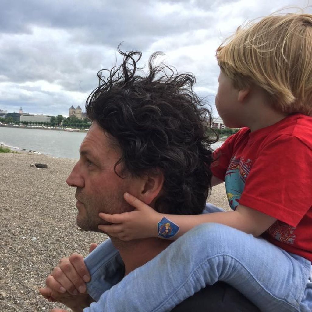 "Unter uns"-Darsteller Stefan Franz mit seinem Sohn