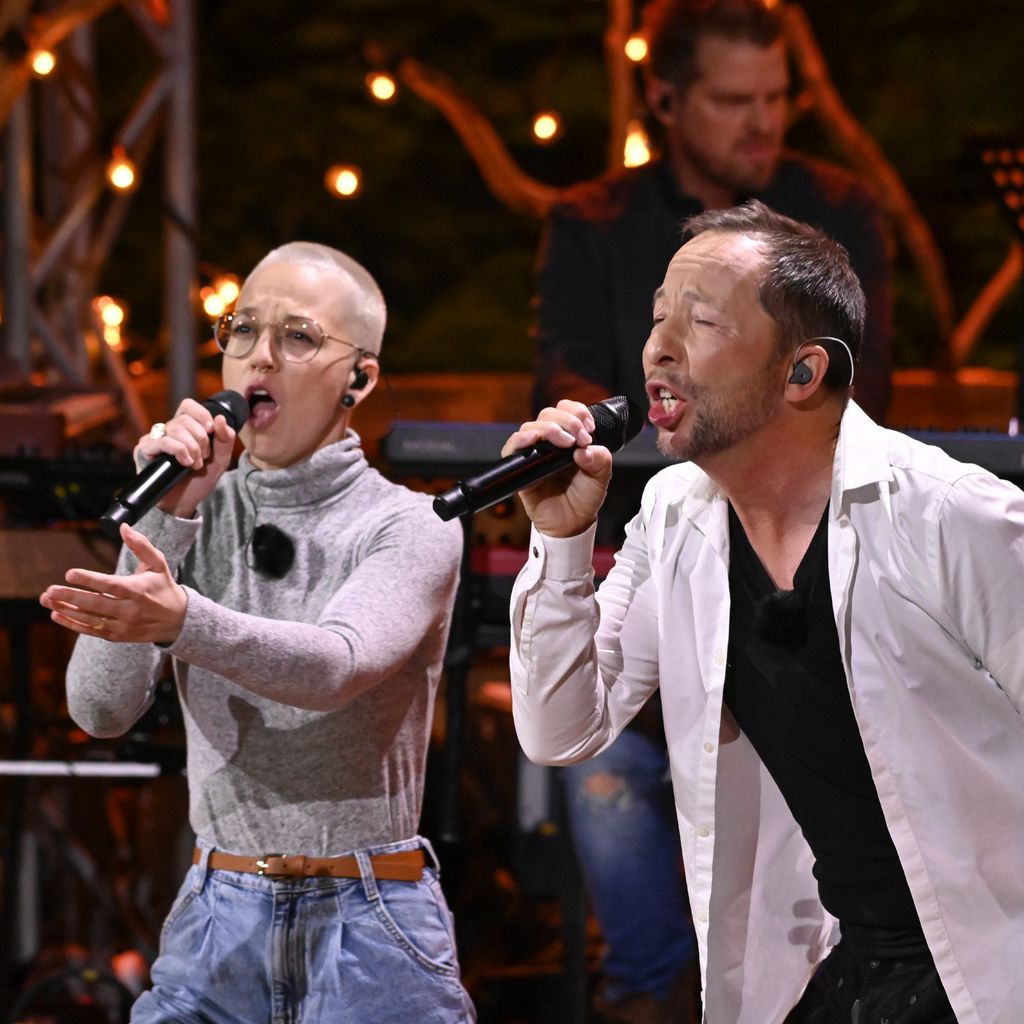 Stefanie Heinzmann und DJ BoBo bei "Sing meinen Song" 2021