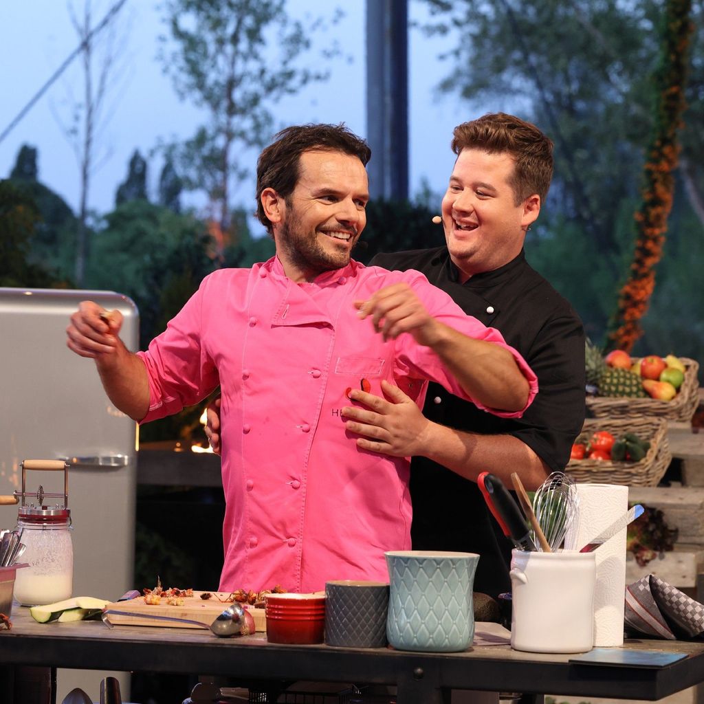 Steffen Henssler und Chris Tall beim "Grill den Henssler Sommer-Special"