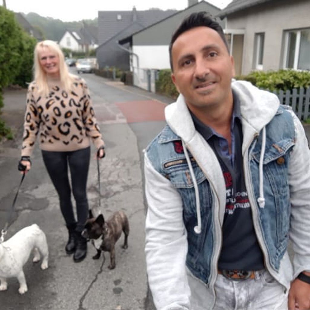 Steffi und Roland Bartsch mit ihren Hunden, 2019