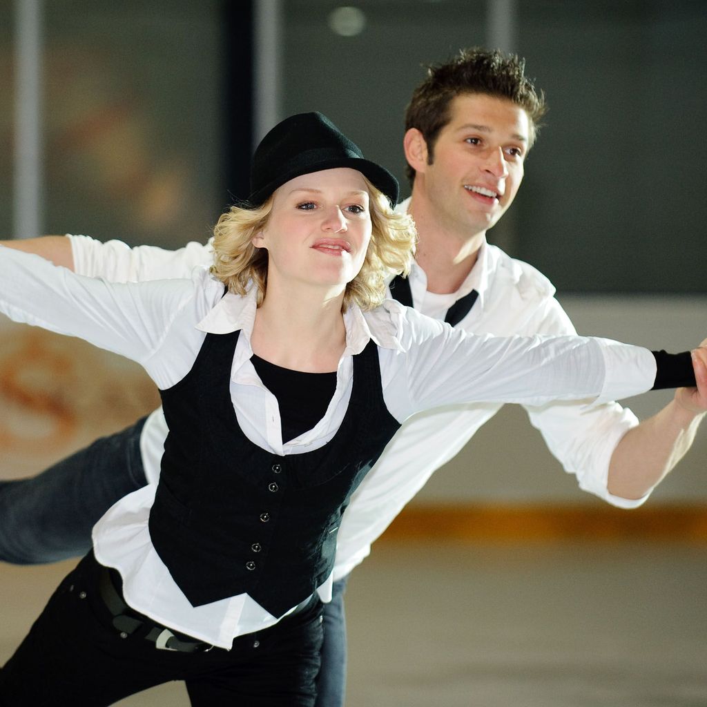 Stella Berger (Nadine Rennack) und Deniz Öztürk (Igor Dolgatschew) bei AWZ