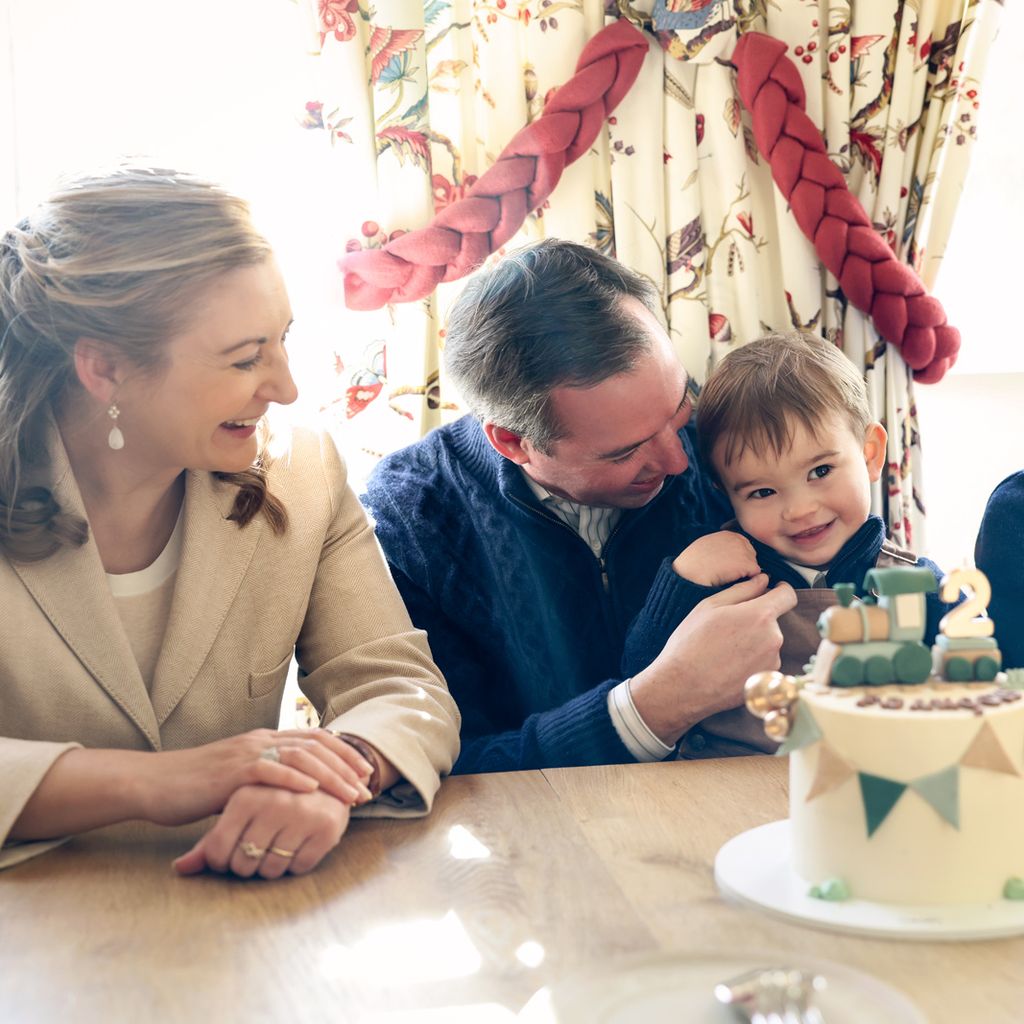 Stéphanie und Guillaume von Luxemburg mit ihren Söhnen François und Charles, März 2025