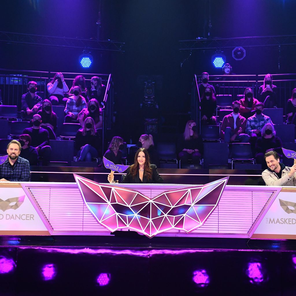 Steven Gätjen, Johanna Klum und Alexander Klaws bei "The Masked Dancer"