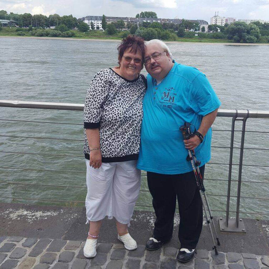 Stups und Lutz am Düsseldorfer Rheinufer