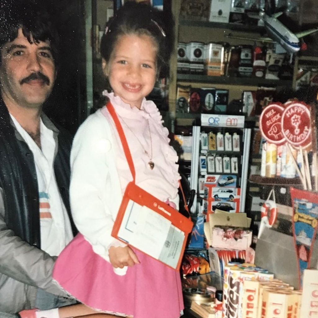Susan Sideropoulos' Throwback-Bild mit ihrem Vater