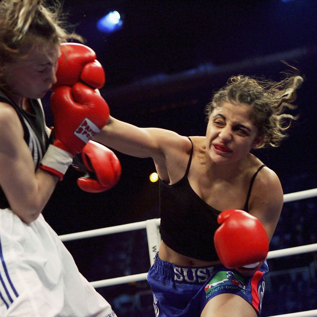 Susi Kentikian bei einem Kampf gegen Julia Vlasenko