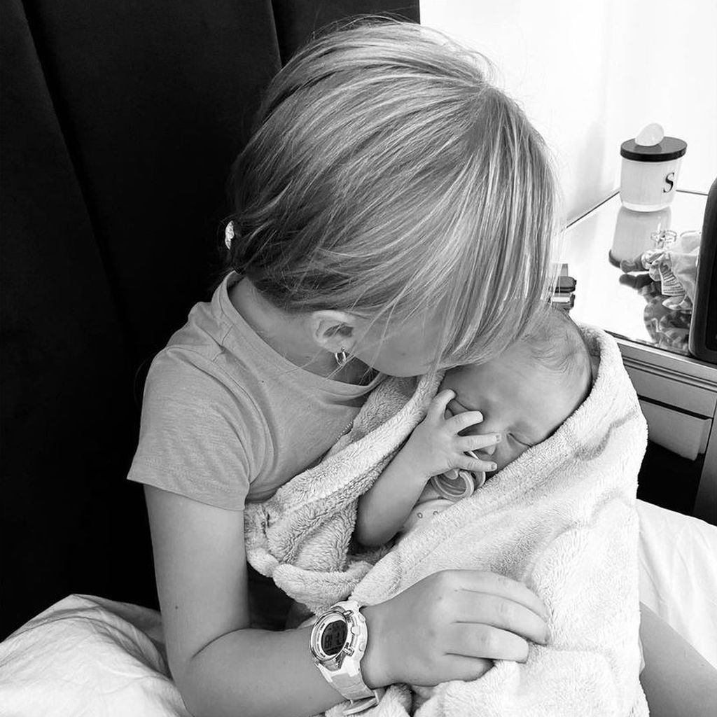 Susie Bradleys Tochter mit ihrem Bruder Lion Daryl