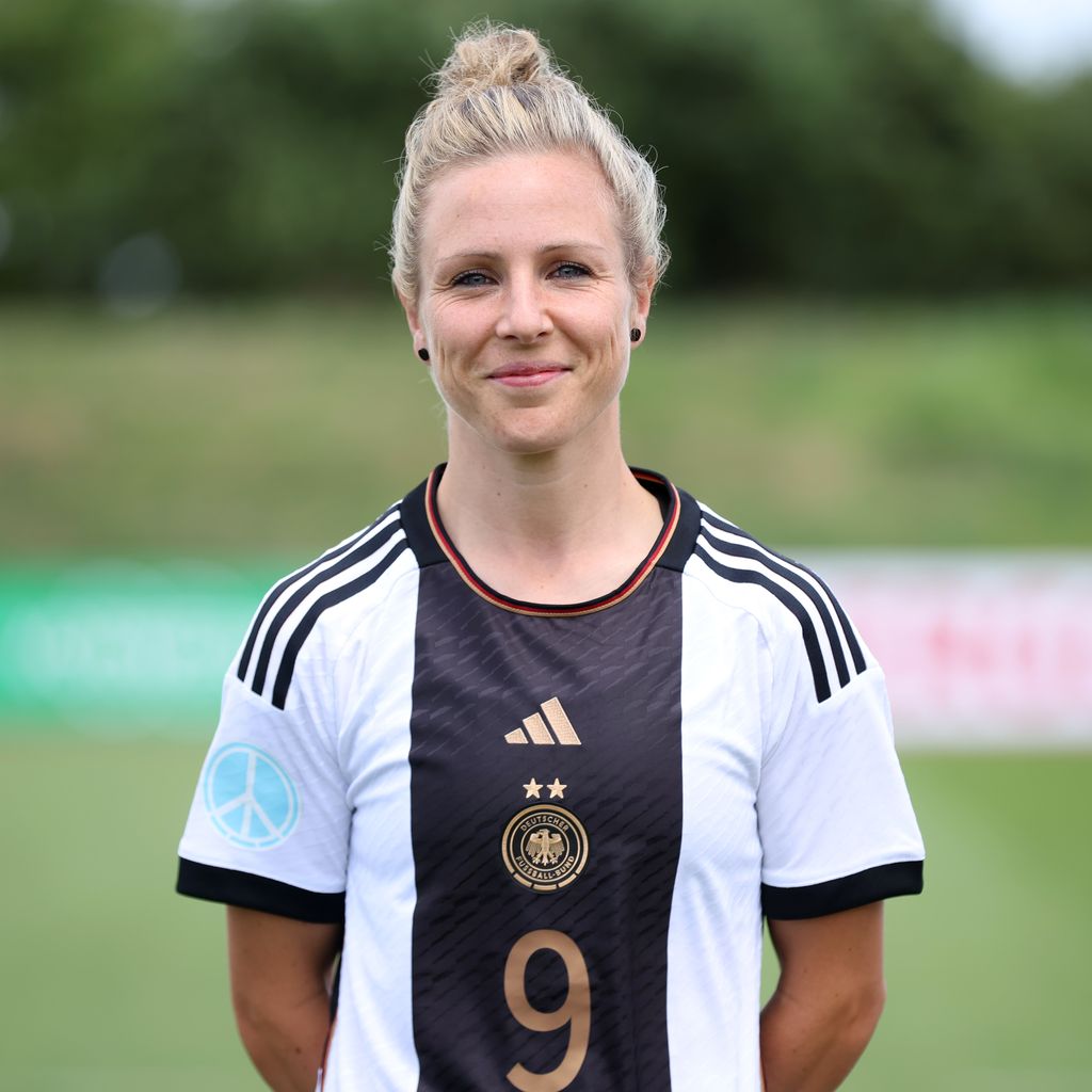 Svenja Huth, Nationalspielerin