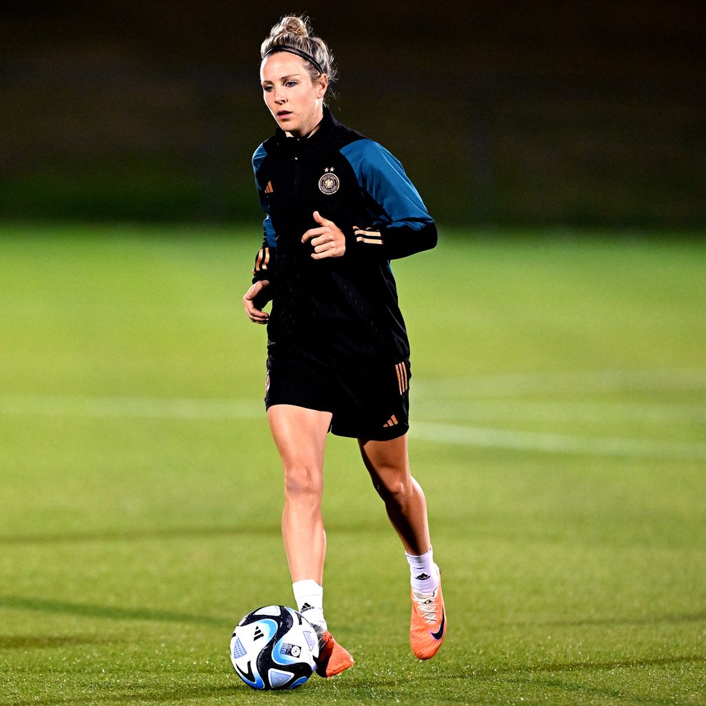 Svenja Huth, deutsche Fußballnationalspielerin
