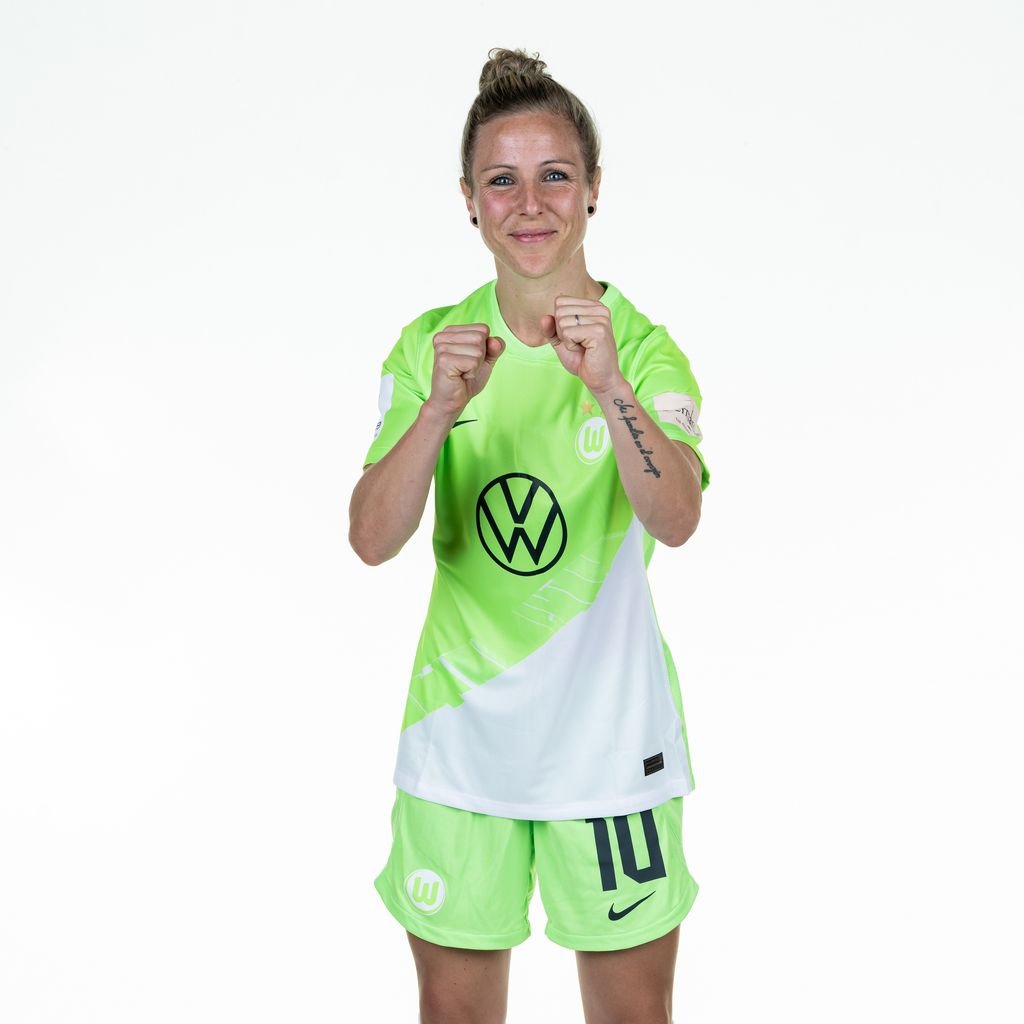 Svenja Huth, Spielerin des VfL Wolfsburg