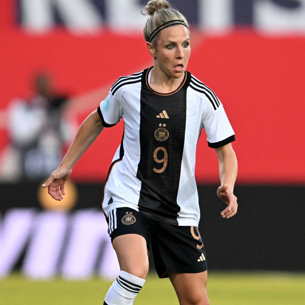 Svenja Huth, Nationalspielerin