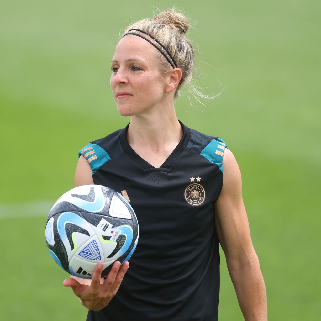 Svenja Huth, Nationalspielerin