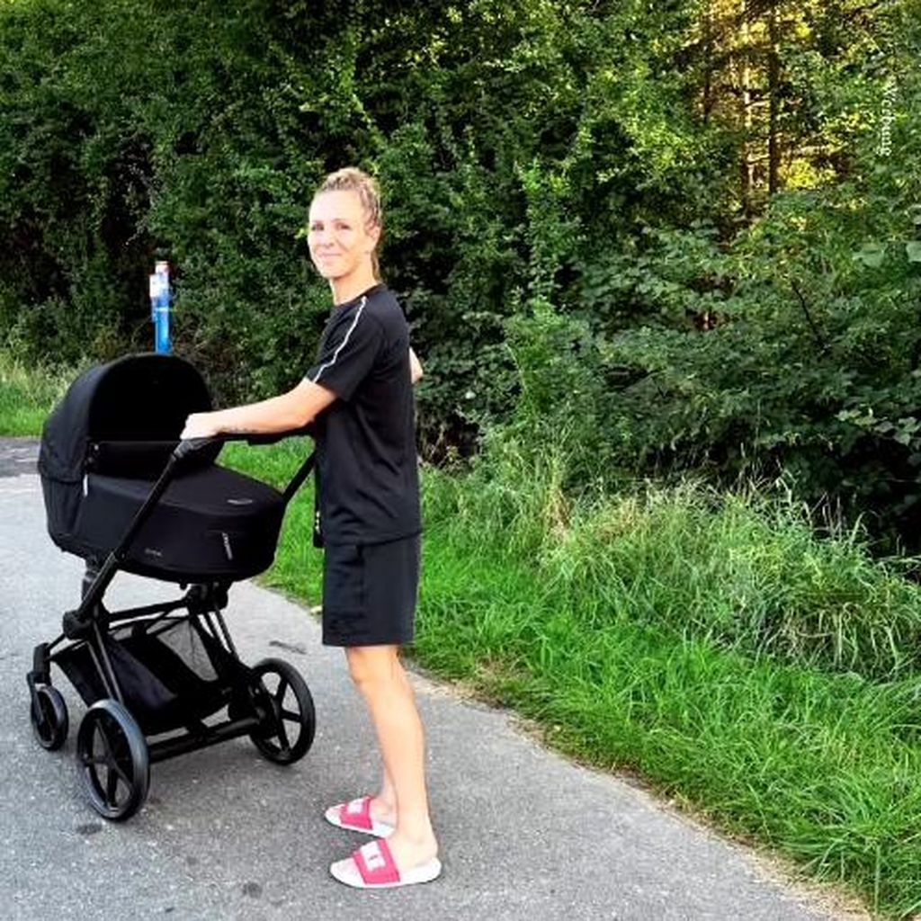Svenja Huth, Nationalspielerin