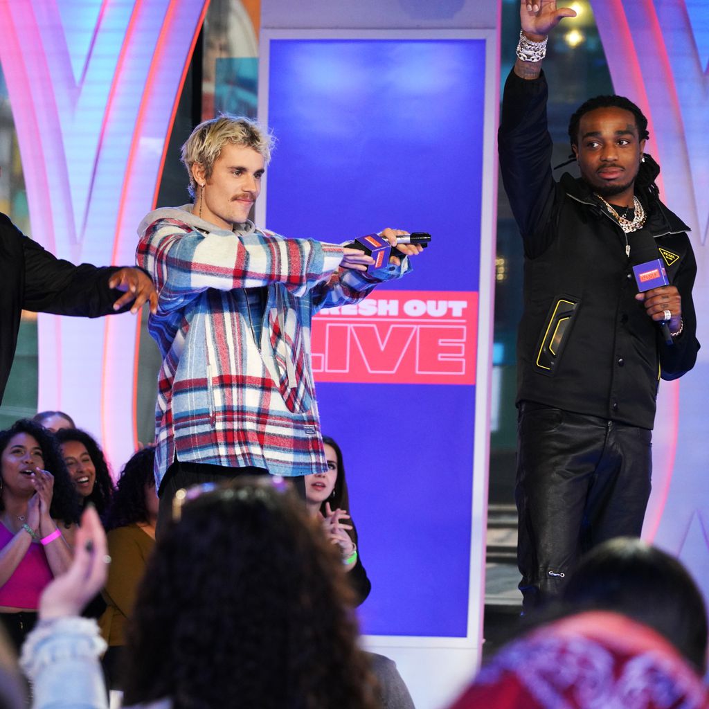Sway, Justin Bieber und Quavo bei der Show "Fresh Out Live"