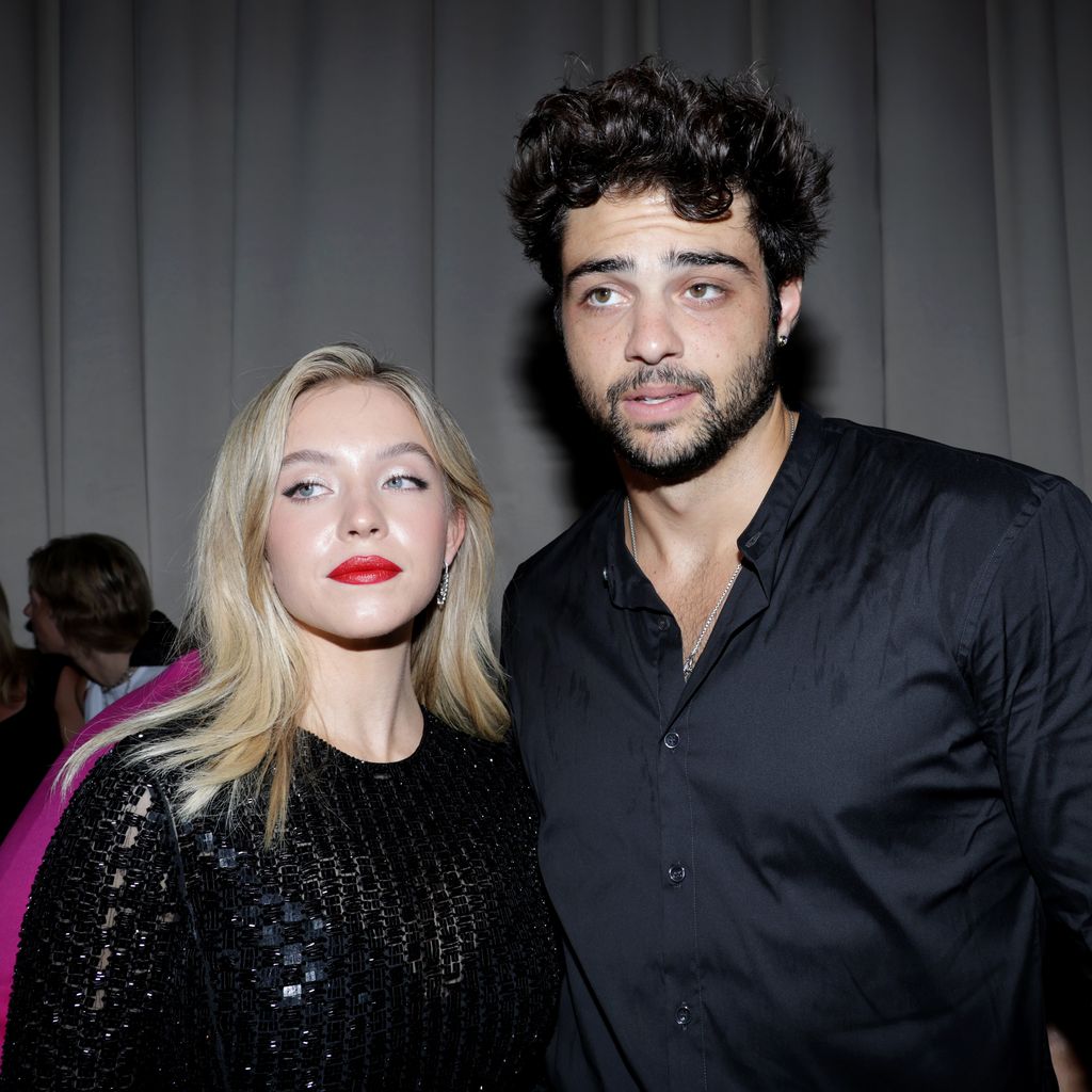 Sydney Sweeney und Noah Centineo auf der Paris Fashion Week im Juli 2023