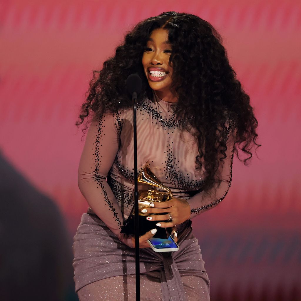 SZA, Sängerin