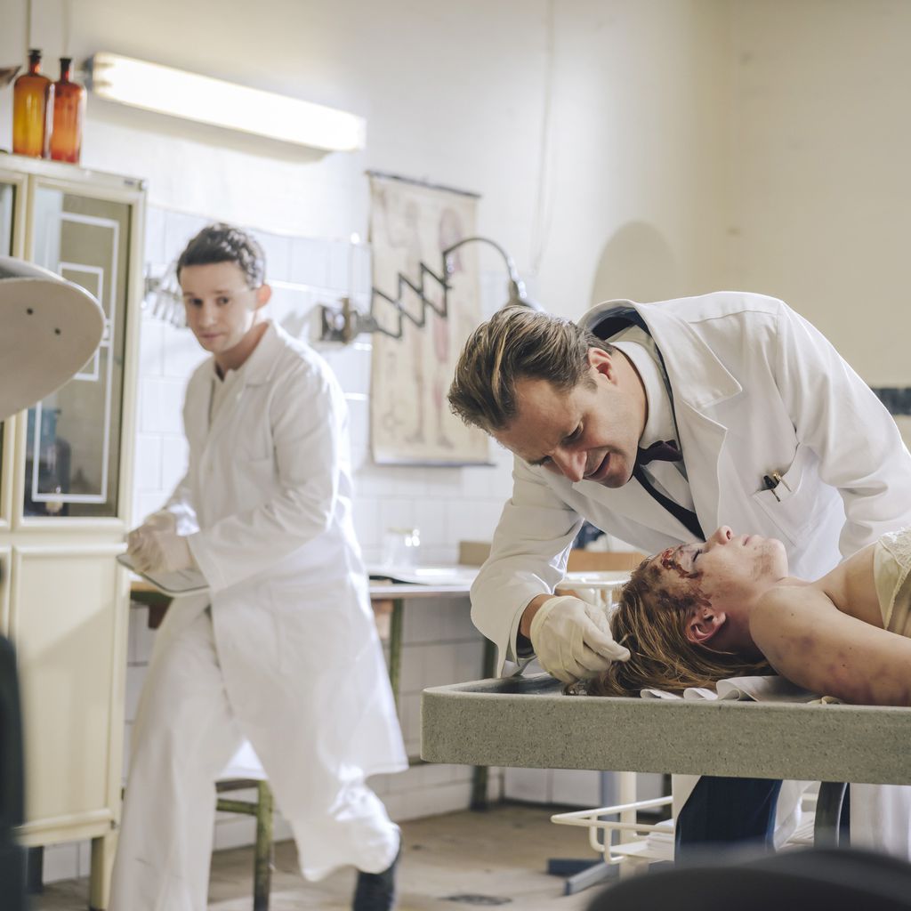 Szene aus der dritten Staffel von "Charité"