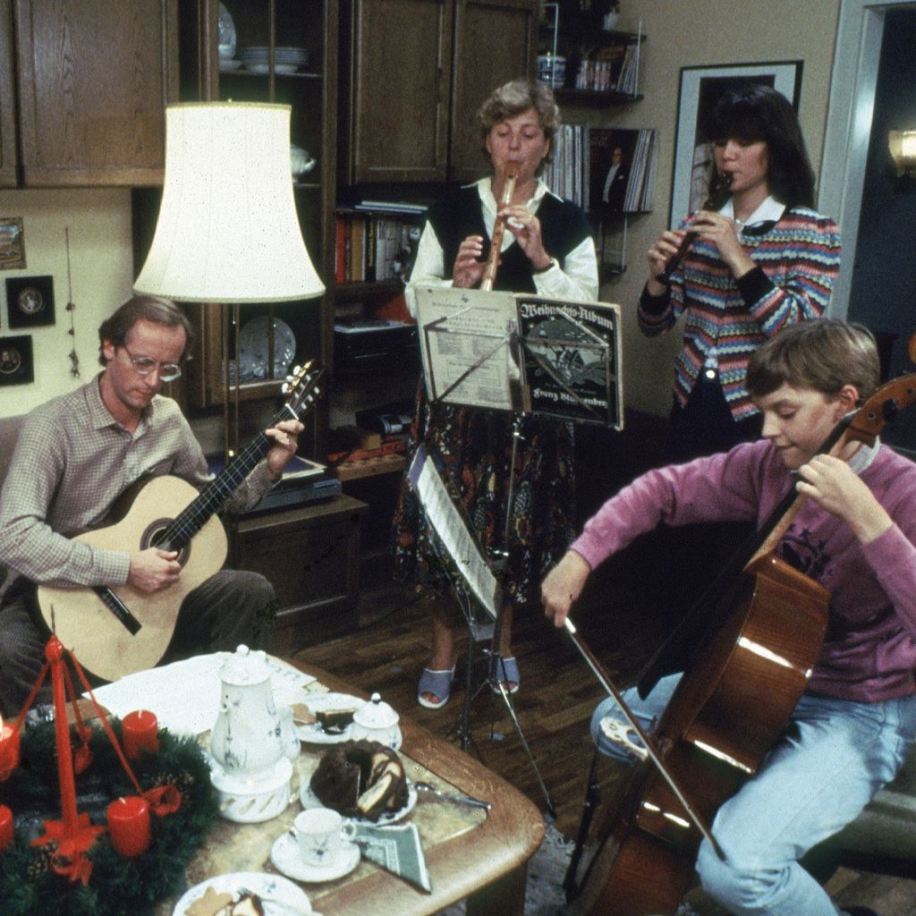 Szene aus der Auftaktfolge der "Lindenstraße", 1985