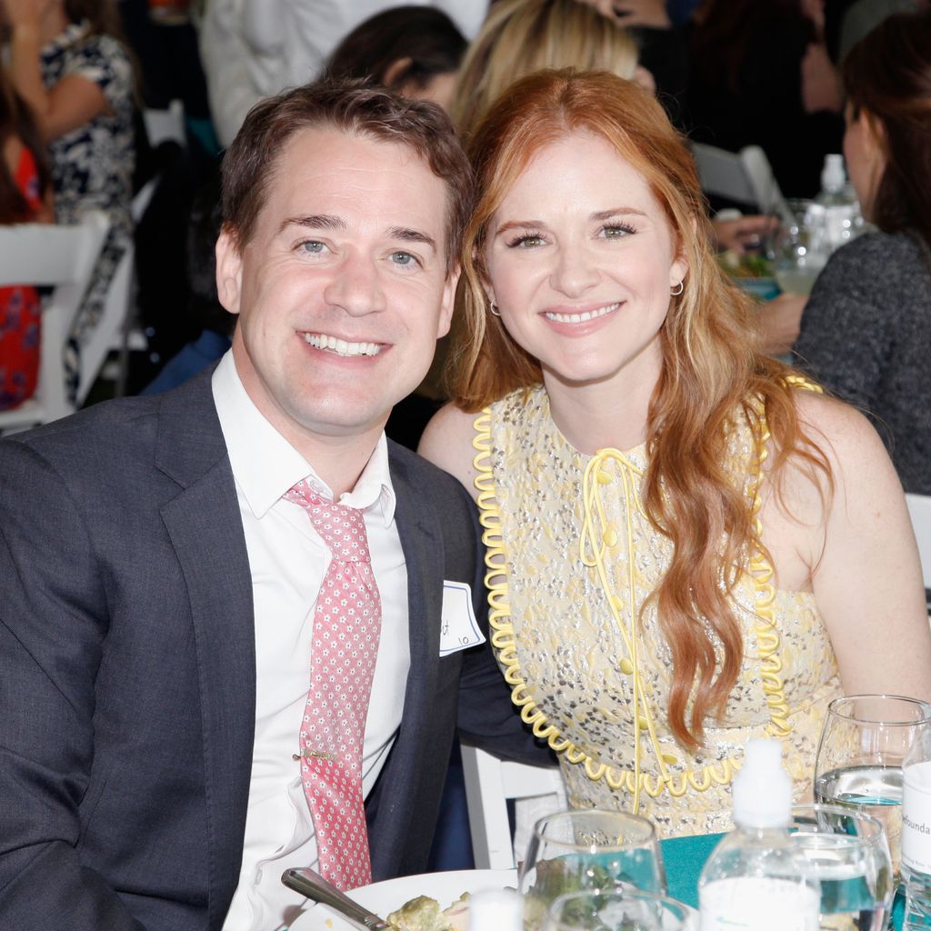 Die Schauspieler T.R. Knight und Sarah Drew