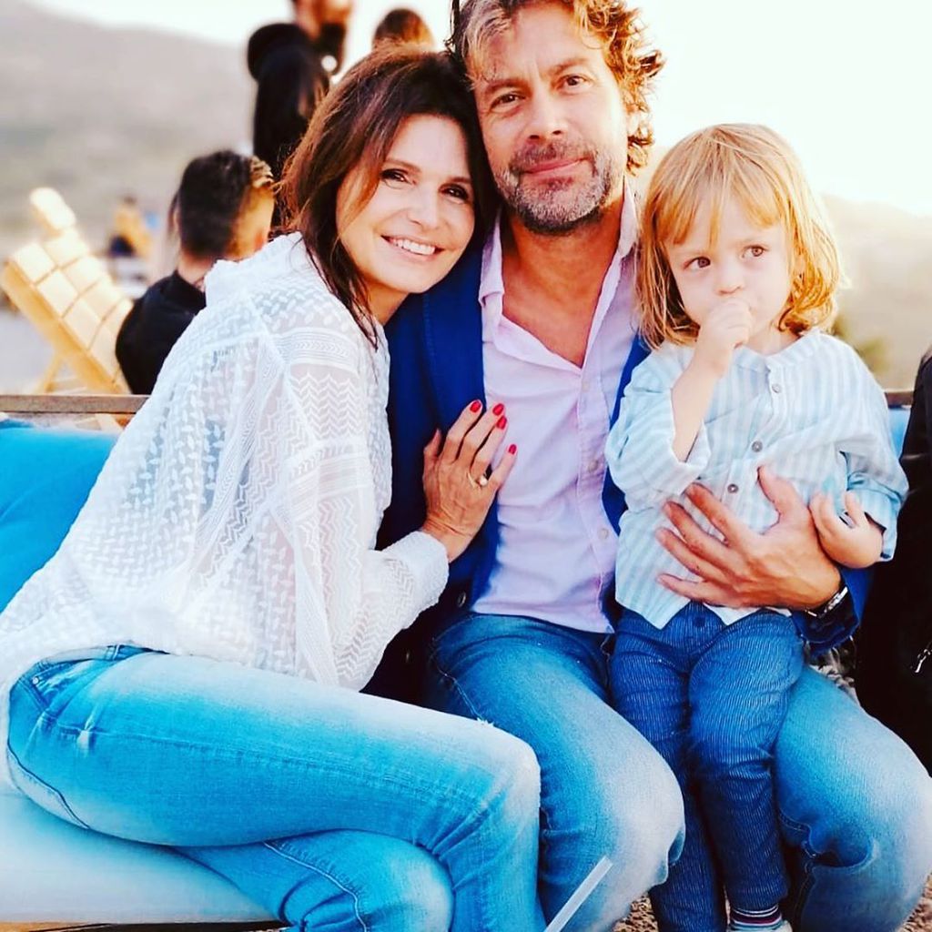 Tabea Heynig mit ihrem Mann Oliver und Söhnchen Monty, Oktober 2020