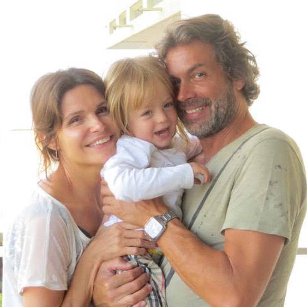 Tabea Heynig mit ihrem Mann und ihrem Sohn Monty