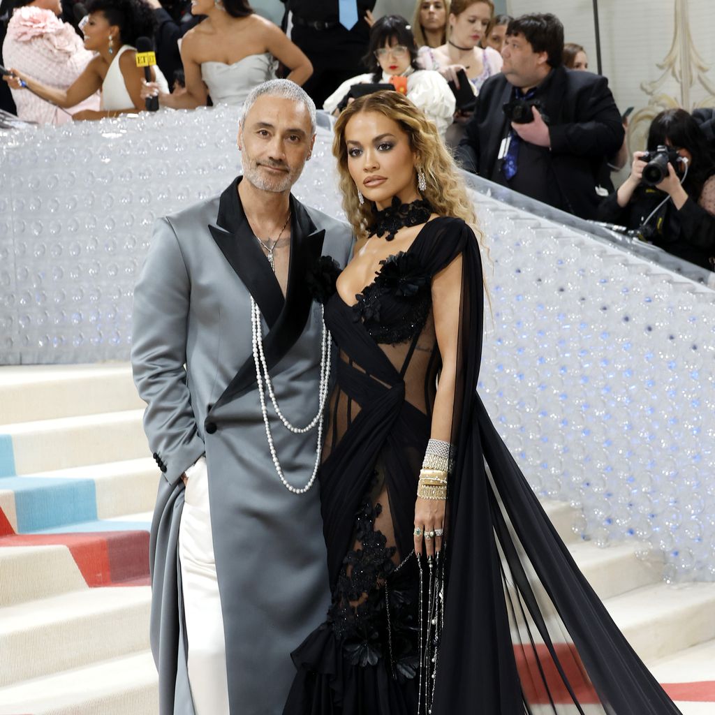 Taika Waititi und Rita Ora auf der Met Gala 2023