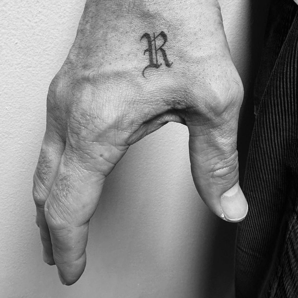 Taika Waititis Hand, Februar 2023